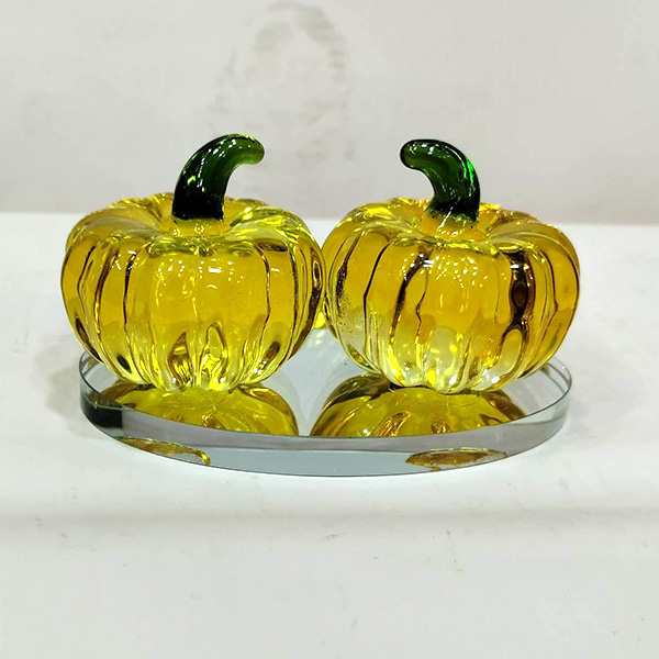 Exclusive Decorative Showpiece